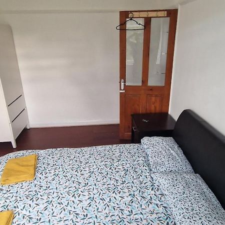 Northolt  Ritzs Place מראה חיצוני תמונה